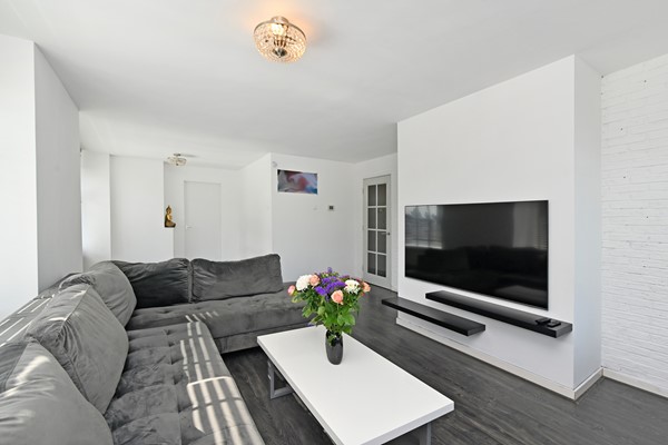 Medium property photo - Troelstrakade 137, 2531 AC Den Haag